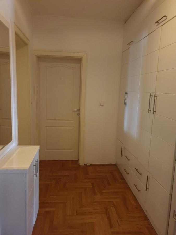 Apartman Mirage Sremska Mitrovica Esterno foto