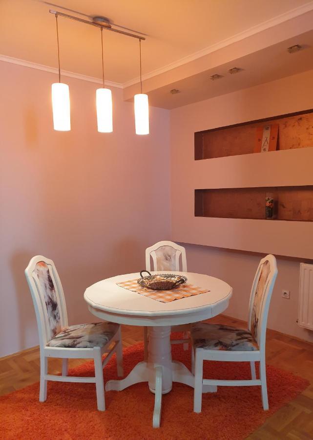 Apartman Mirage Sremska Mitrovica Esterno foto