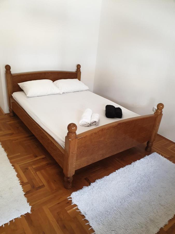 Apartman Mirage Sremska Mitrovica Esterno foto
